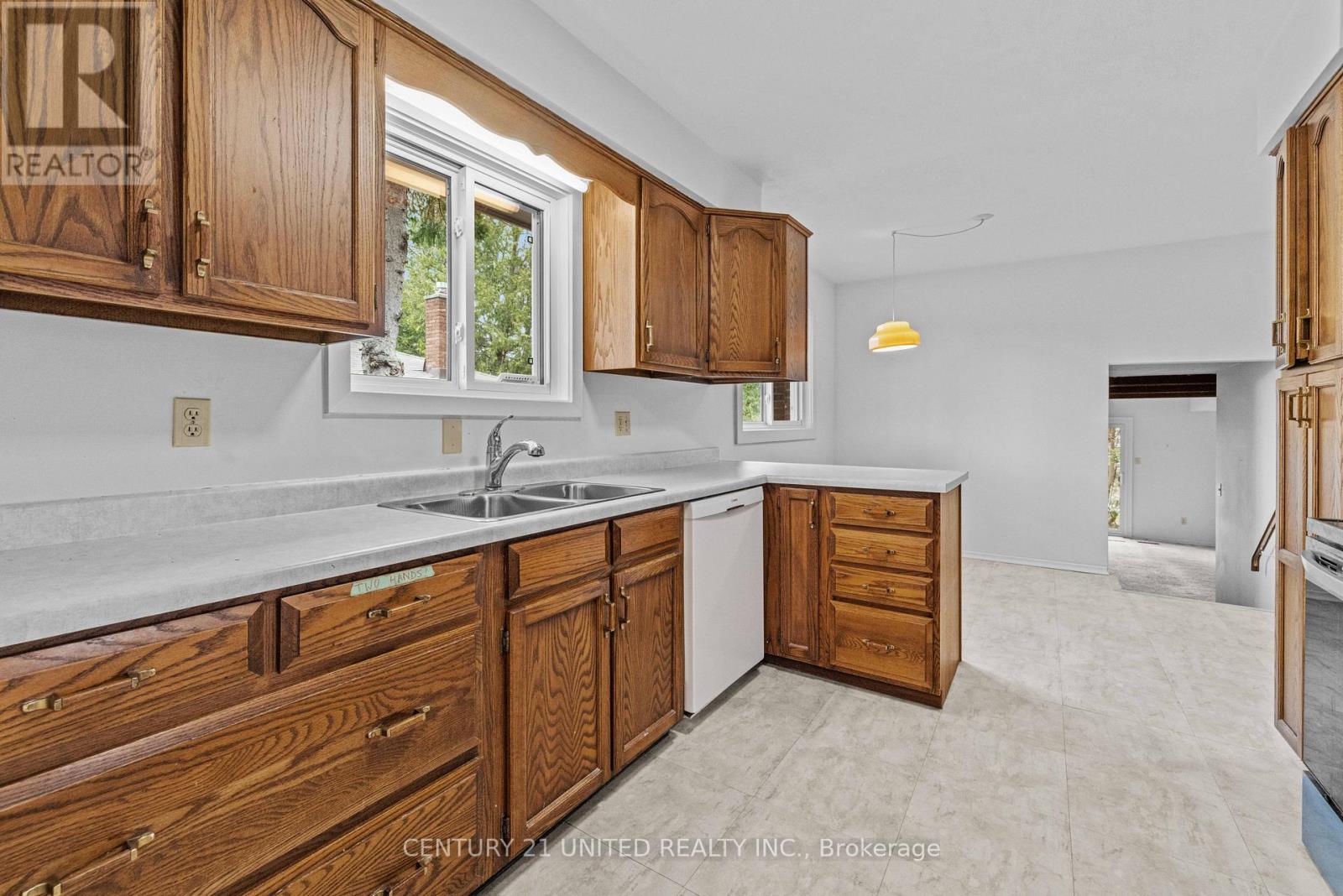 1219 Bridle Drive, Peterborough West (North), Ontario  K9J 7J7 - Photo 4 - X12115507