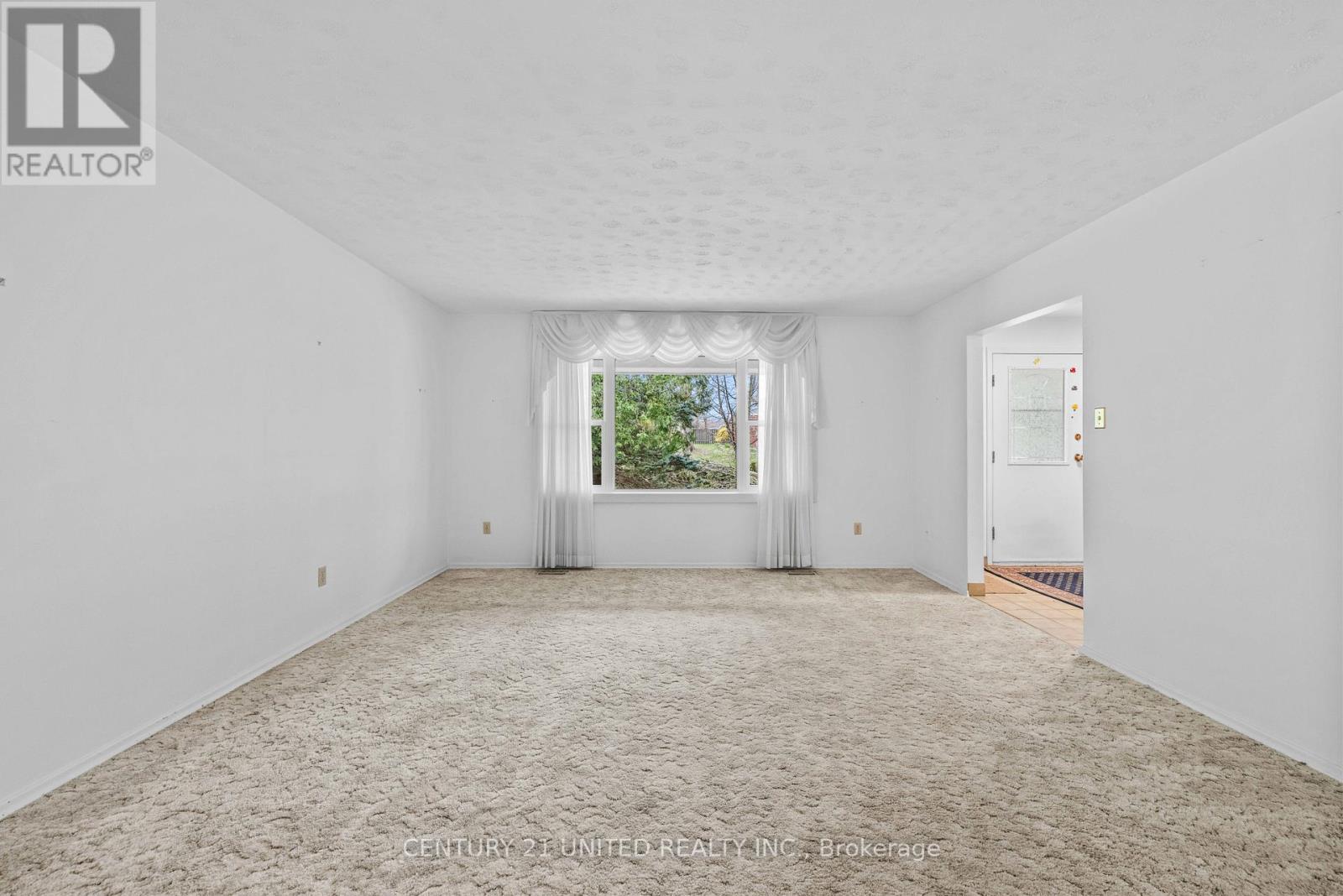 1219 Bridle Drive, Peterborough West (North), Ontario  K9J 7J7 - Photo 8 - X12115507