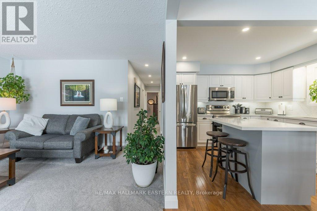 270 Sherin Avenue, Peterborough South (East), Ontario  K9J 1B6 - Photo 11 - X12115572