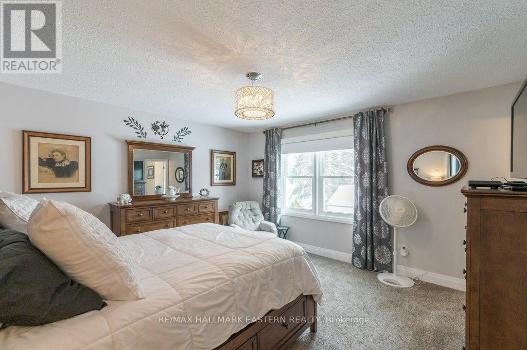 270 Sherin Avenue, Peterborough South (East), Ontario  K9J 1B6 - Photo 16 - X12115572