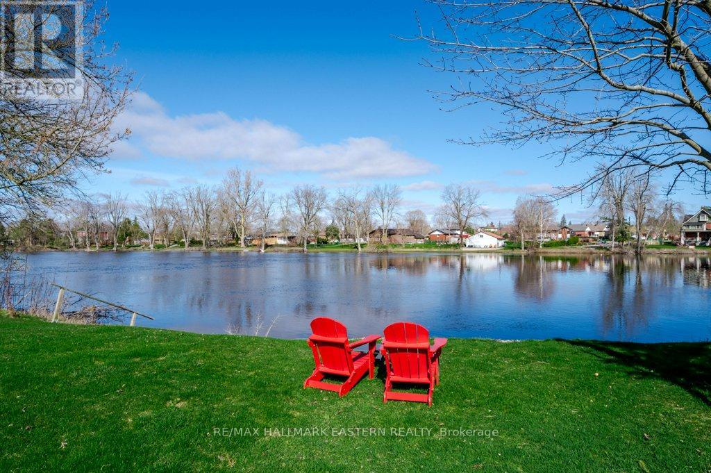 270 Sherin Avenue, Peterborough South (East), Ontario  K9J 1B6 - Photo 2 - X12115572
