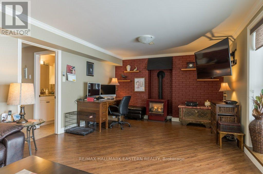 270 Sherin Avenue, Peterborough South (East), Ontario  K9J 1B6 - Photo 25 - X12115572