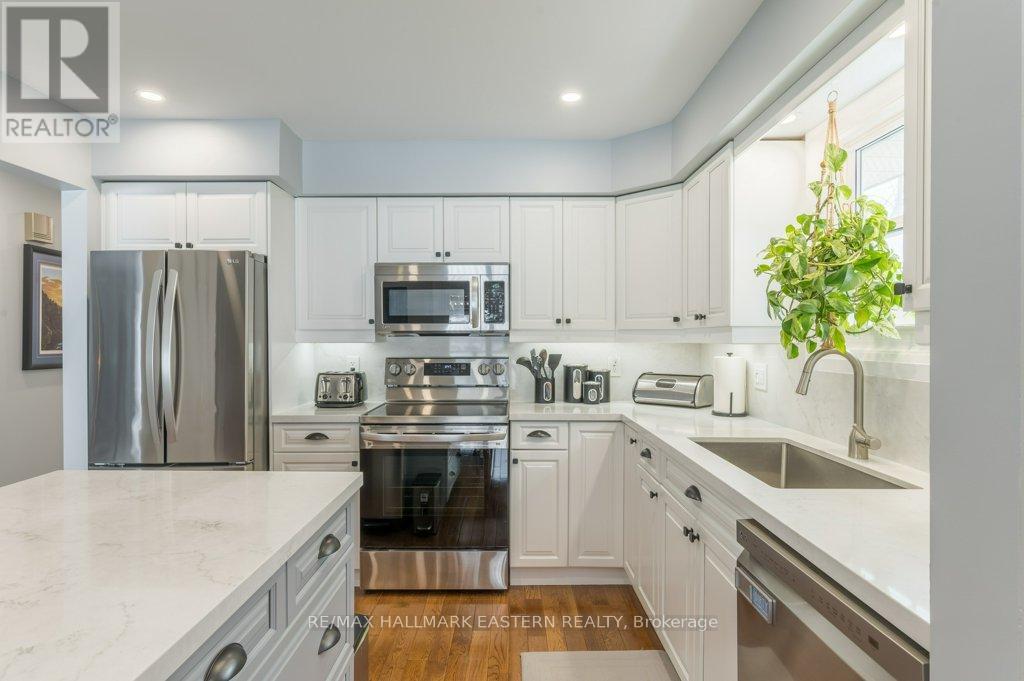 270 Sherin Avenue, Peterborough South (East), Ontario  K9J 1B6 - Photo 4 - X12115572