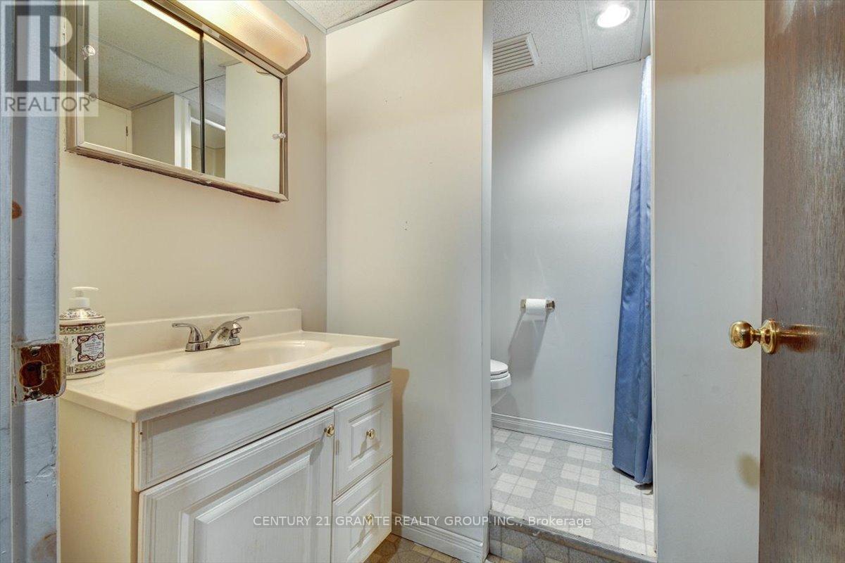 7 Faraday Street, Bancroft (Bancroft Ward), Ontario  K0L 1C0 - Photo 15 - X12115753