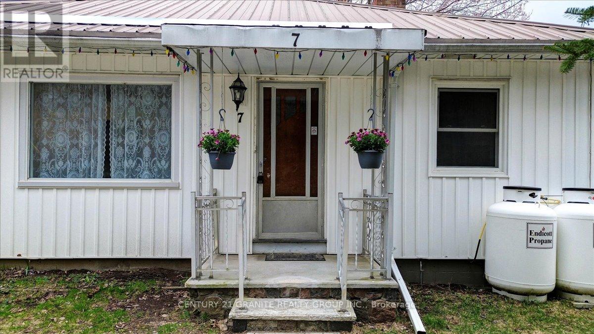 7 Faraday Street, Bancroft (Bancroft Ward), Ontario  K0L 1C0 - Photo 20 - X12115753