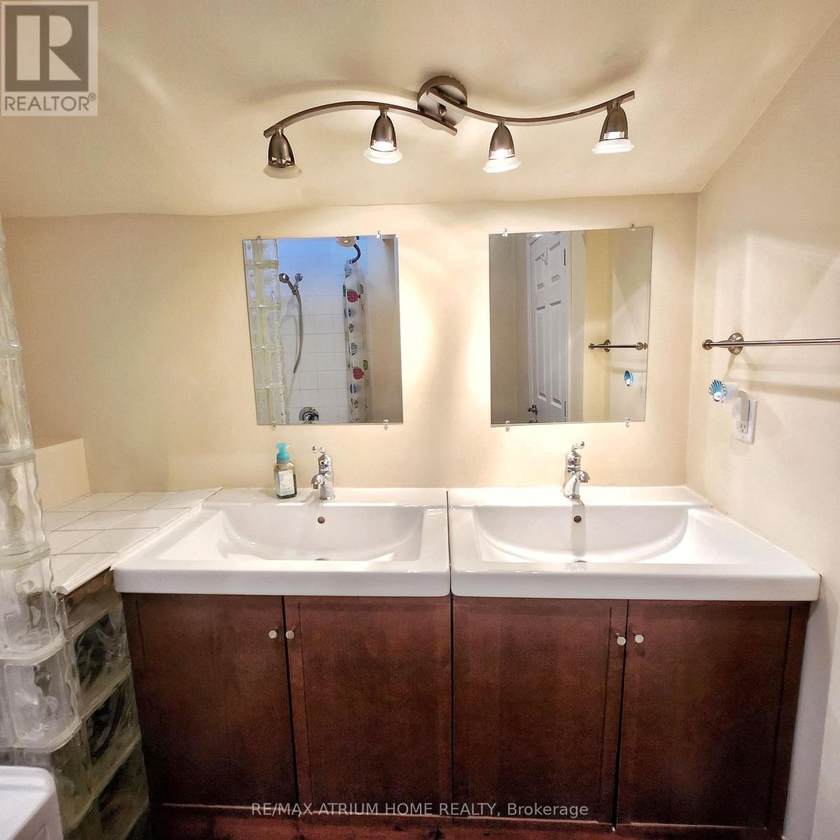 825 Southview Drive, Otonabee-South Monaghan, Ontario  K0L 1B0 - Photo 21 - X12115630