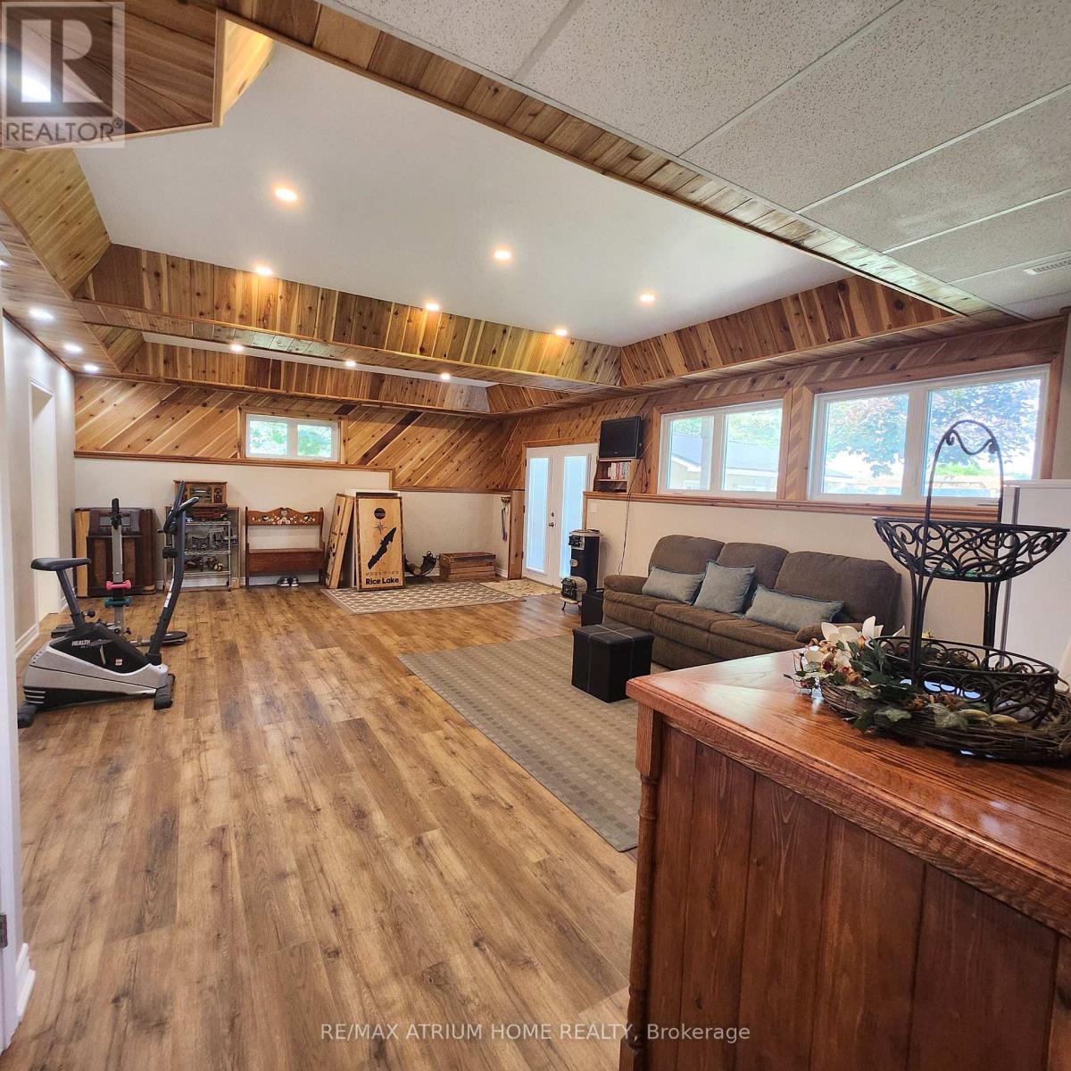 825 Southview Drive, Otonabee-South Monaghan, Ontario  K0L 1B0 - Photo 24 - X12115630