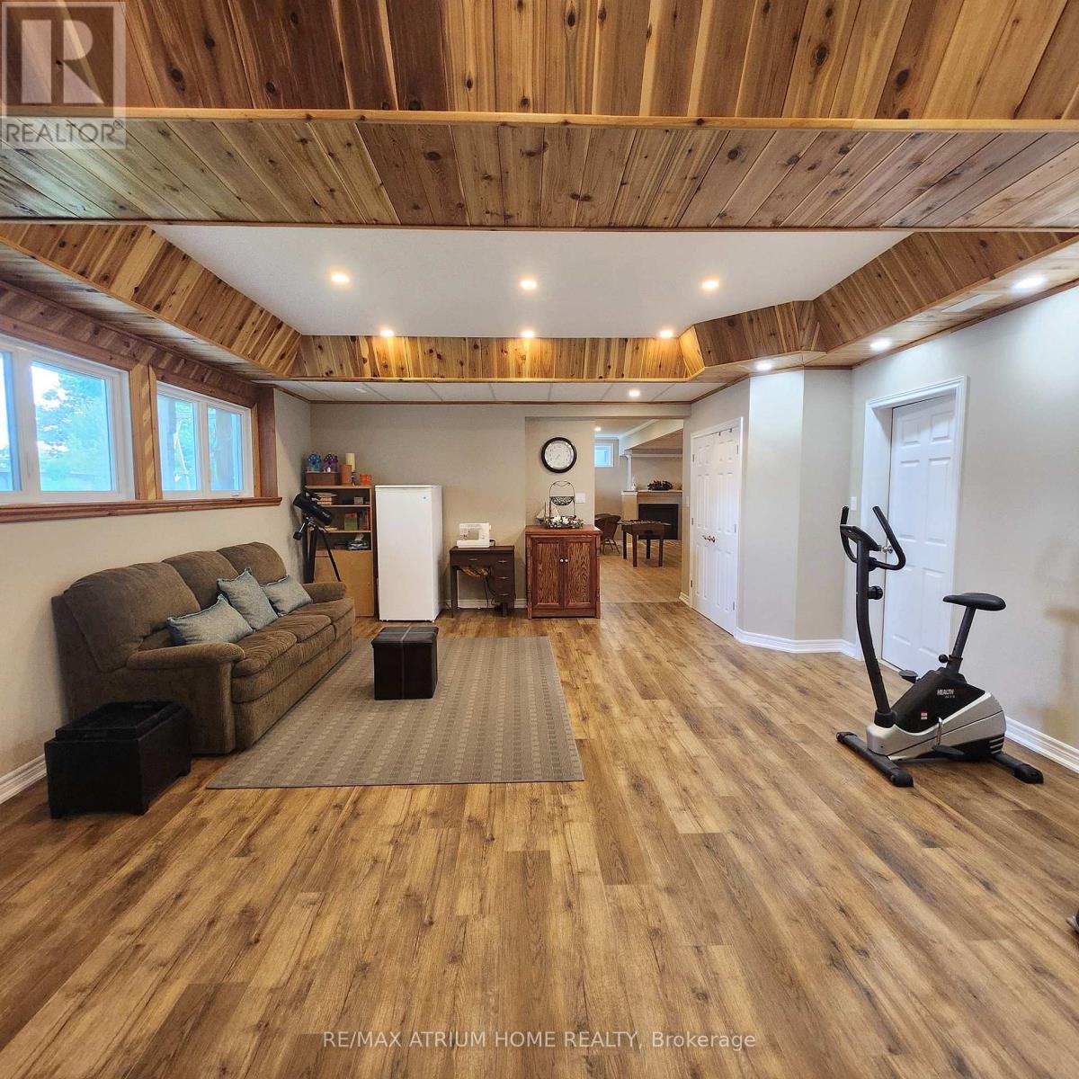 825 Southview Drive, Otonabee-South Monaghan, Ontario  K0L 1B0 - Photo 25 - X12115630