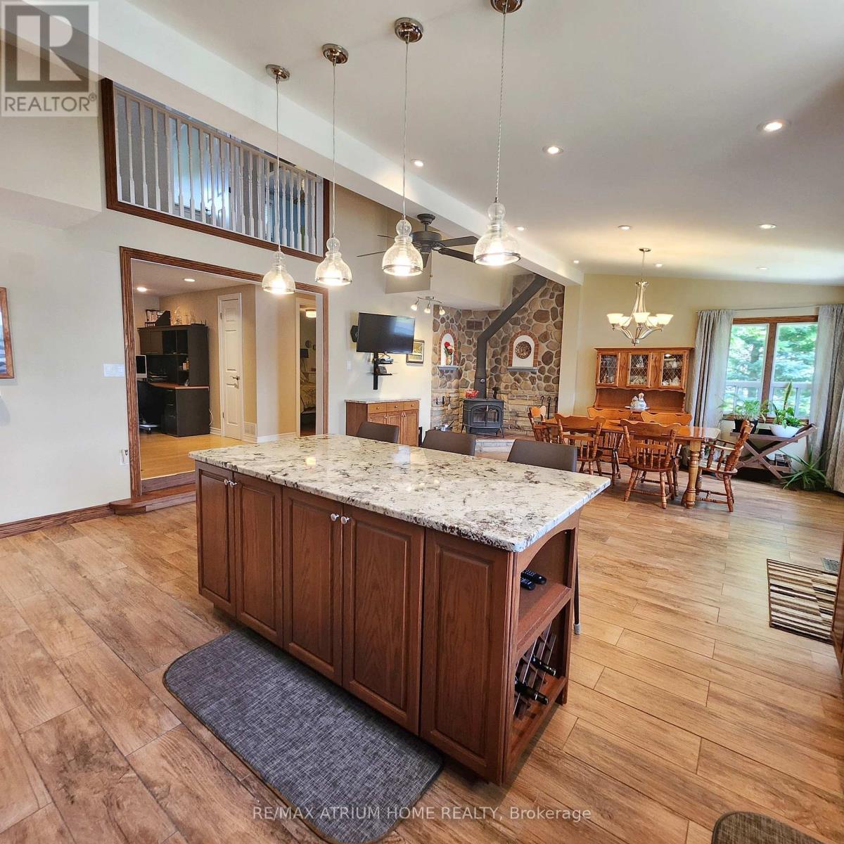 825 Southview Drive, Otonabee-South Monaghan, Ontario  K0L 1B0 - Photo 8 - X12115630