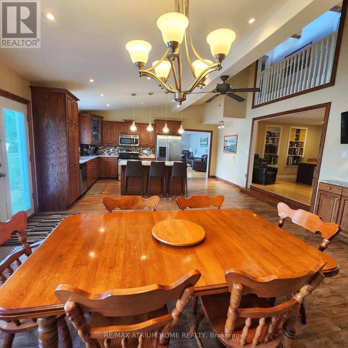 825 Southview Drive, Otonabee-South Monaghan, Ontario  K0L 1B0 - Photo 9 - X12115630