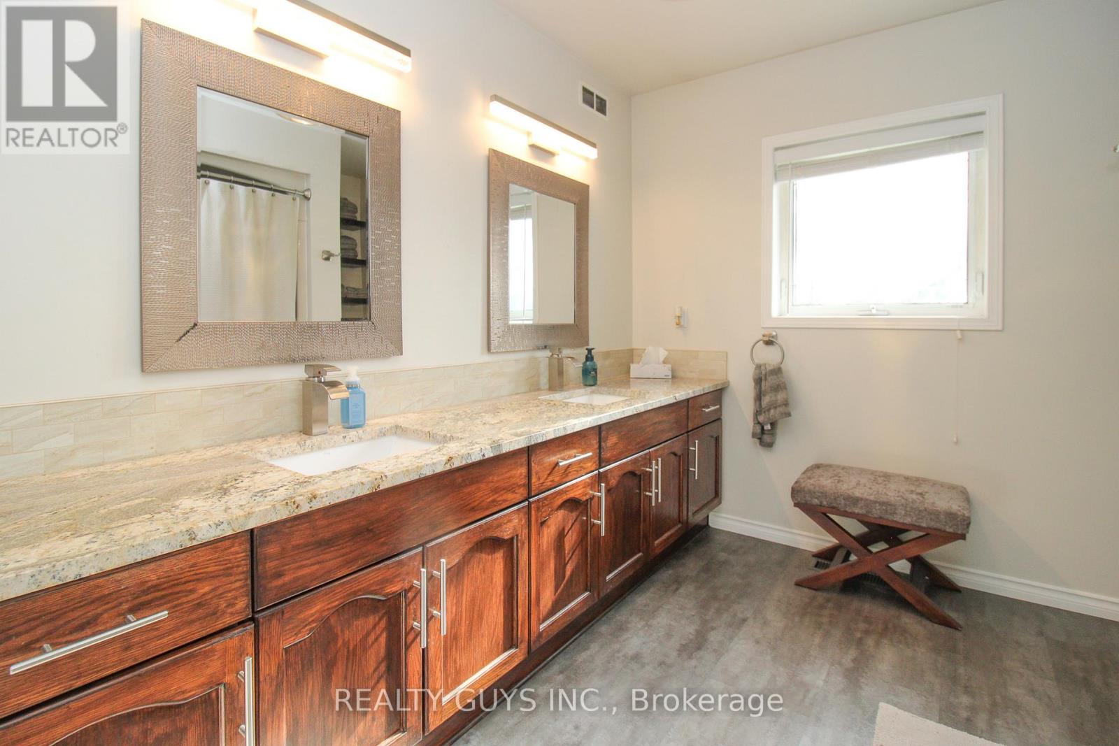867 Twomey Place, Smith-Ennismore-Lakefield, Ontario  K0L 1T0 - Photo 42 - X12116223