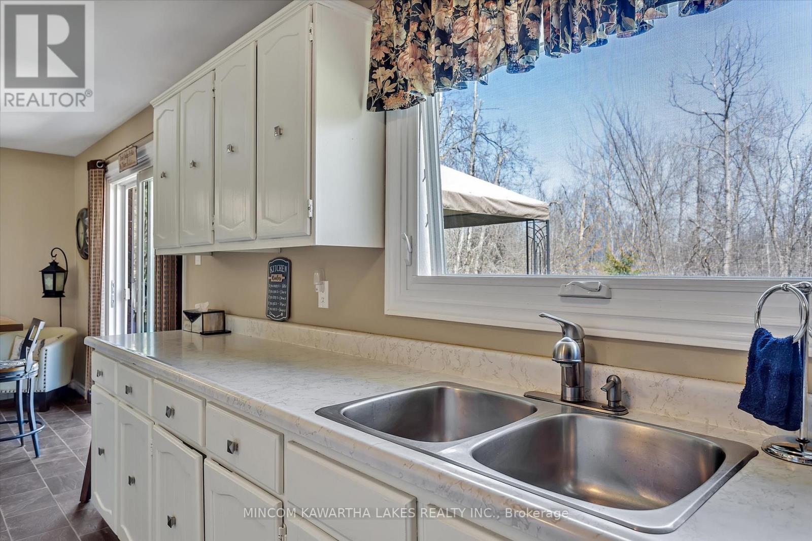 484 Bethel Road, Kawartha Lakes (Omemee), Ontario  K0L 2W0 - Photo 15 - X12116345