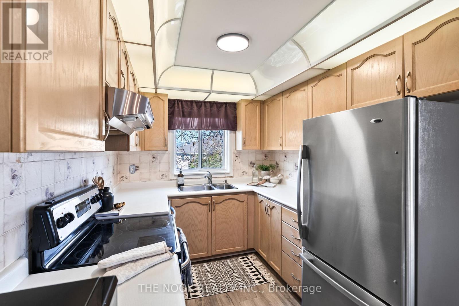 16 Cottingham Crescent, Kawartha Lakes (Lindsay), Ontario  K9V 1T9 - Photo 15 - X12116466
