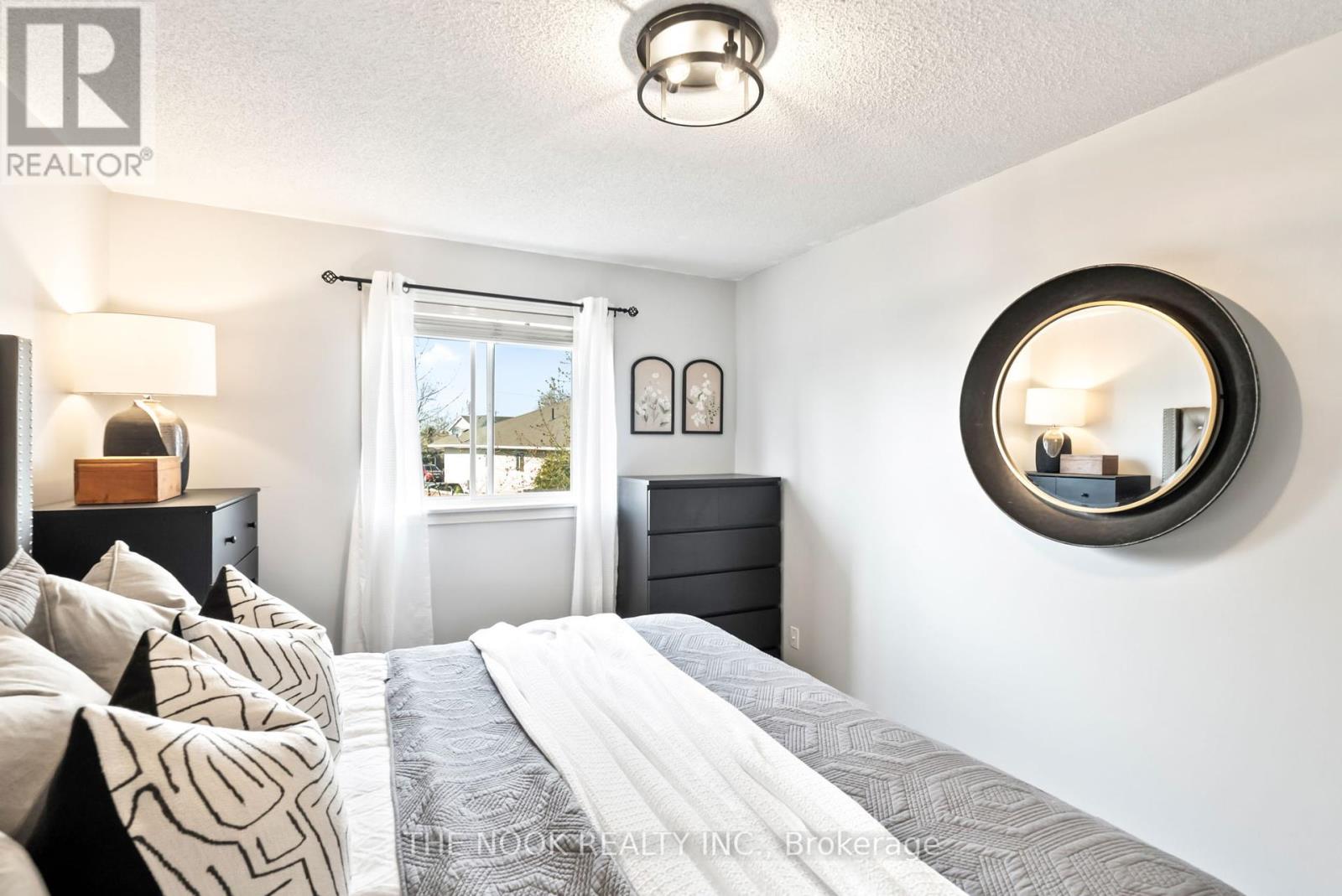 16 Cottingham Crescent, Kawartha Lakes (Lindsay), Ontario  K9V 1T9 - Photo 21 - X12116466
