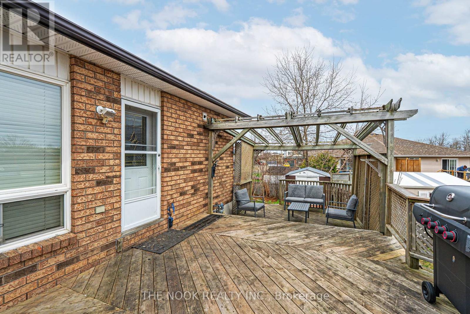 16 Cottingham Crescent, Kawartha Lakes (Lindsay), Ontario  K9V 1T9 - Photo 36 - X12116466