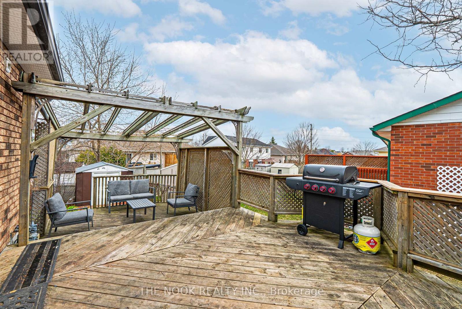 16 Cottingham Crescent, Kawartha Lakes (Lindsay), Ontario  K9V 1T9 - Photo 37 - X12116466