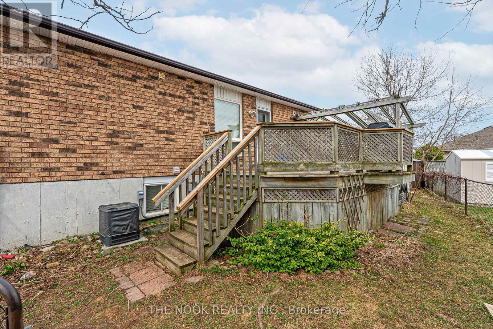 16 Cottingham Crescent, Kawartha Lakes (Lindsay), Ontario  K9V 1T9 - Photo 40 - X12116466