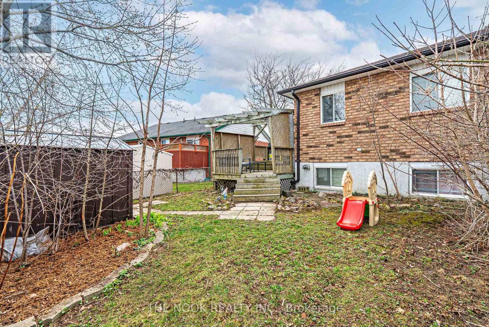16 Cottingham Crescent, Kawartha Lakes (Lindsay), Ontario  K9V 1T9 - Photo 43 - X12116466
