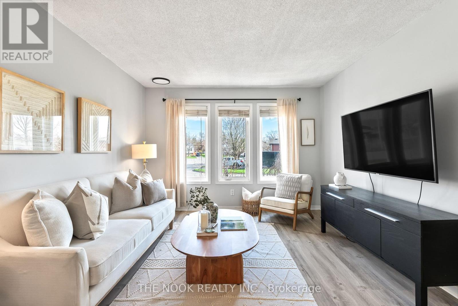 16 Cottingham Crescent, Kawartha Lakes (Lindsay), Ontario  K9V 1T9 - Photo 5 - X12116466