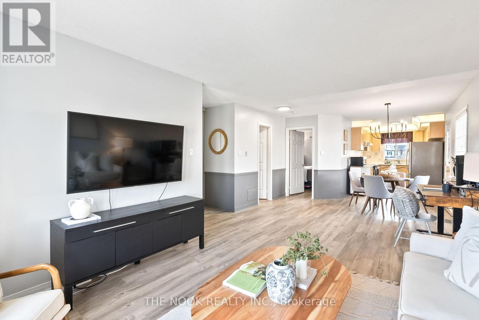 16 Cottingham Crescent, Kawartha Lakes (Lindsay), Ontario  K9V 1T9 - Photo 7 - X12116466