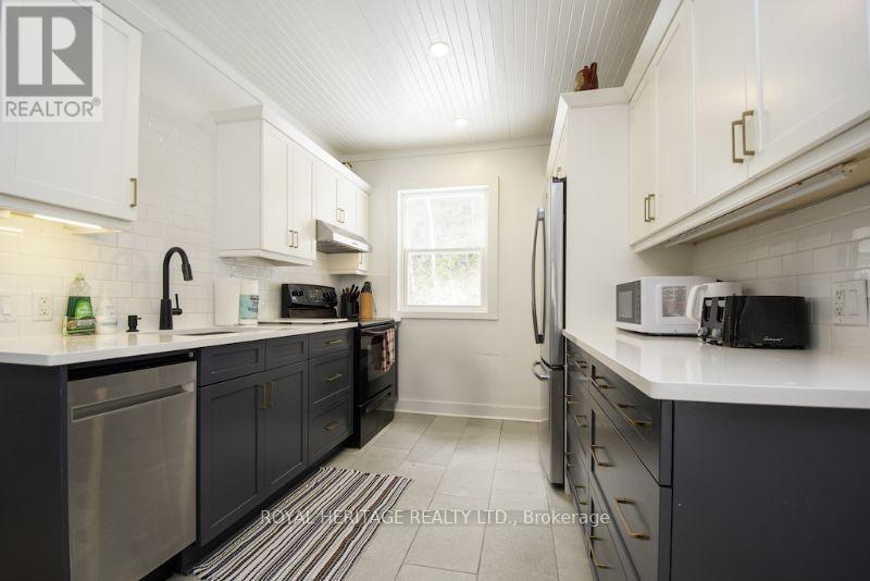 1074 Lakehurst Road, Trent Lakes, Ontario  K0L 2H0 - Photo 15 - X12116588