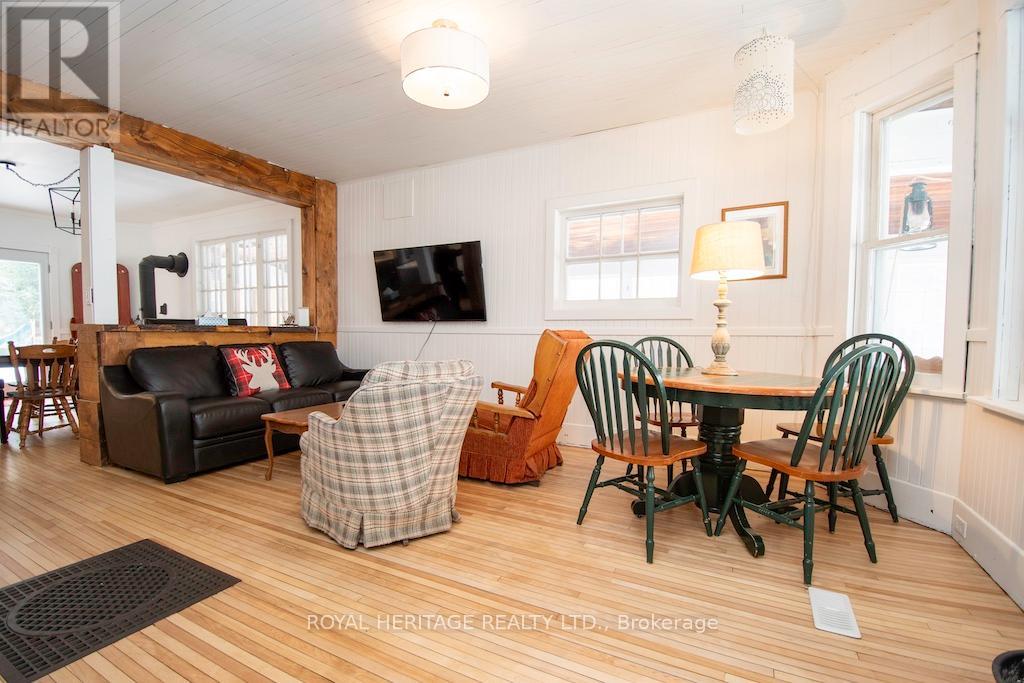 1074 Lakehurst Road, Trent Lakes, Ontario  K0L 2H0 - Photo 16 - X12116588