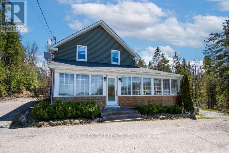 1074 Lakehurst Road, Trent Lakes, Ontario  K0L 2H0 - Photo 2 - X12116588