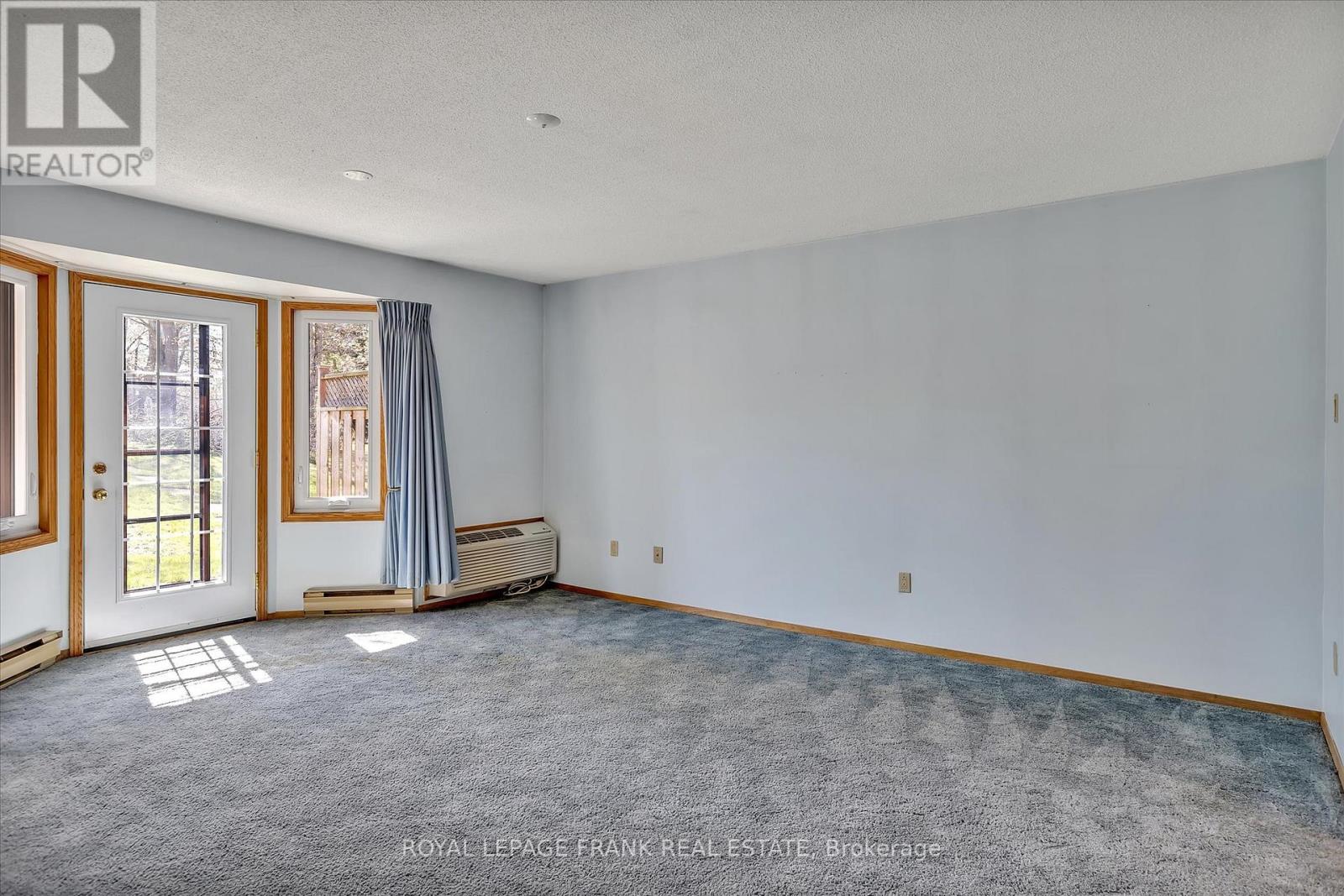 8 - 645 Whitaker Street, Peterborough East (North), Ontario  K9H 7L5 - Photo 10 - X12116714