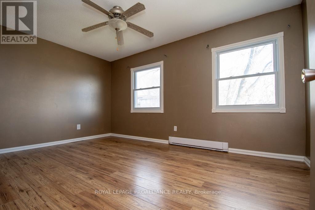 1635 Applewood Crescent, Peterborough West (Central), Ontario  K9K 1N3 - Photo 11 - X12116800