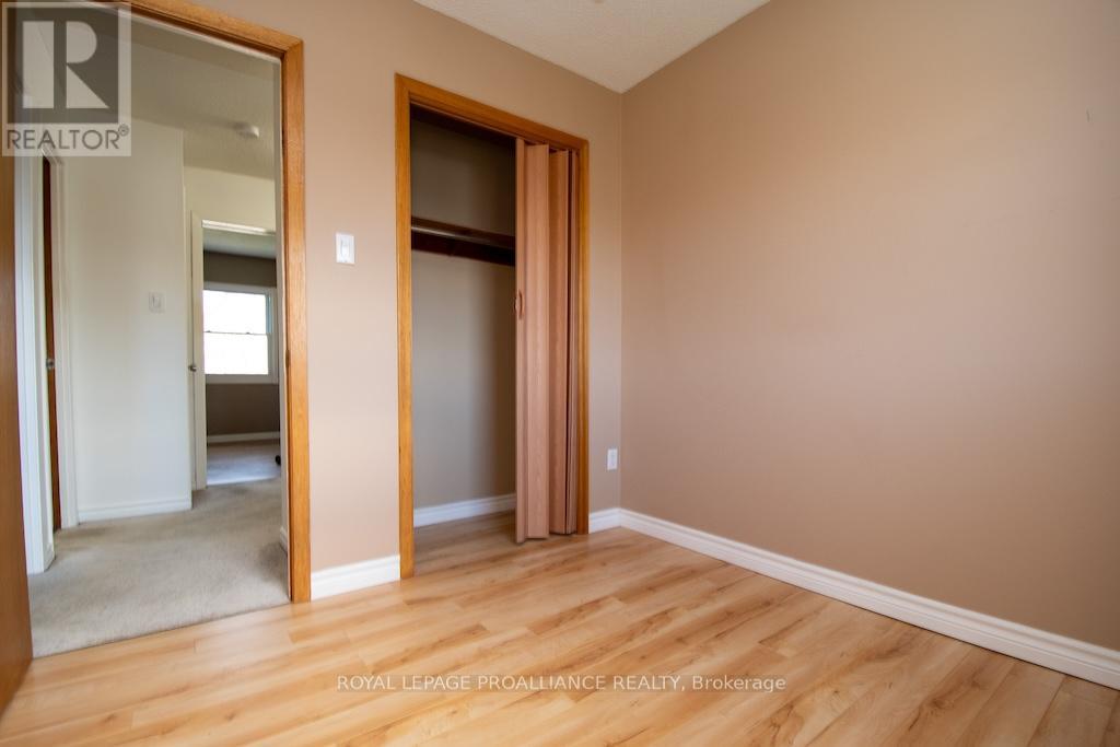 1635 Applewood Crescent, Peterborough West (Central), Ontario  K9K 1N3 - Photo 17 - X12116800