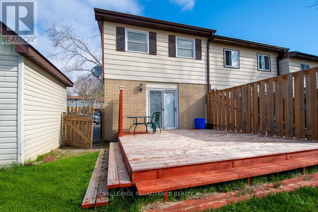 1635 Applewood Crescent, Peterborough West (Central), Ontario  K9K 1N3 - Photo 24 - X12116800