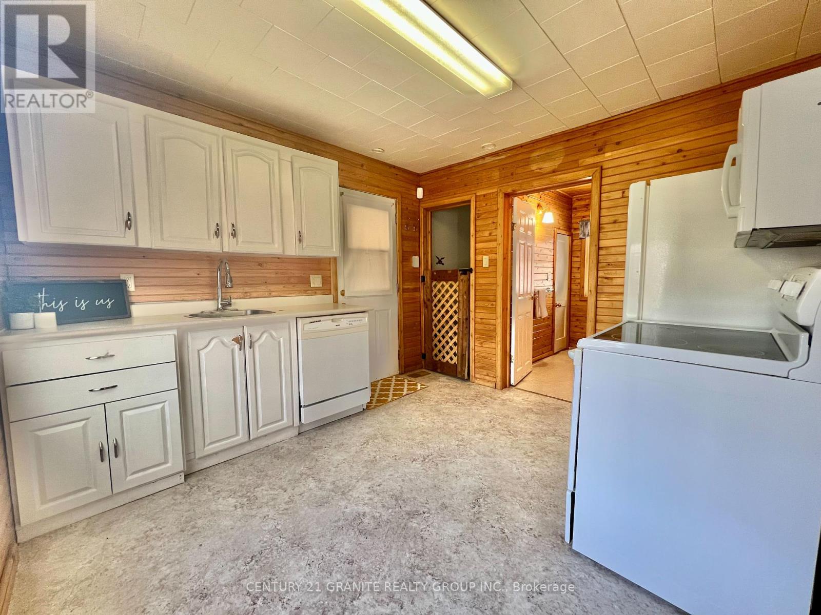 61 Bridge Street E, Bancroft (Bancroft Ward), Ontario  K0L 1C0 - Photo 5 - X12116814