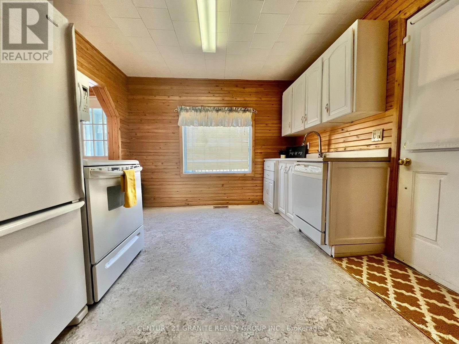 61 Bridge Street E, Bancroft (Bancroft Ward), Ontario  K0L 1C0 - Photo 6 - X12116814