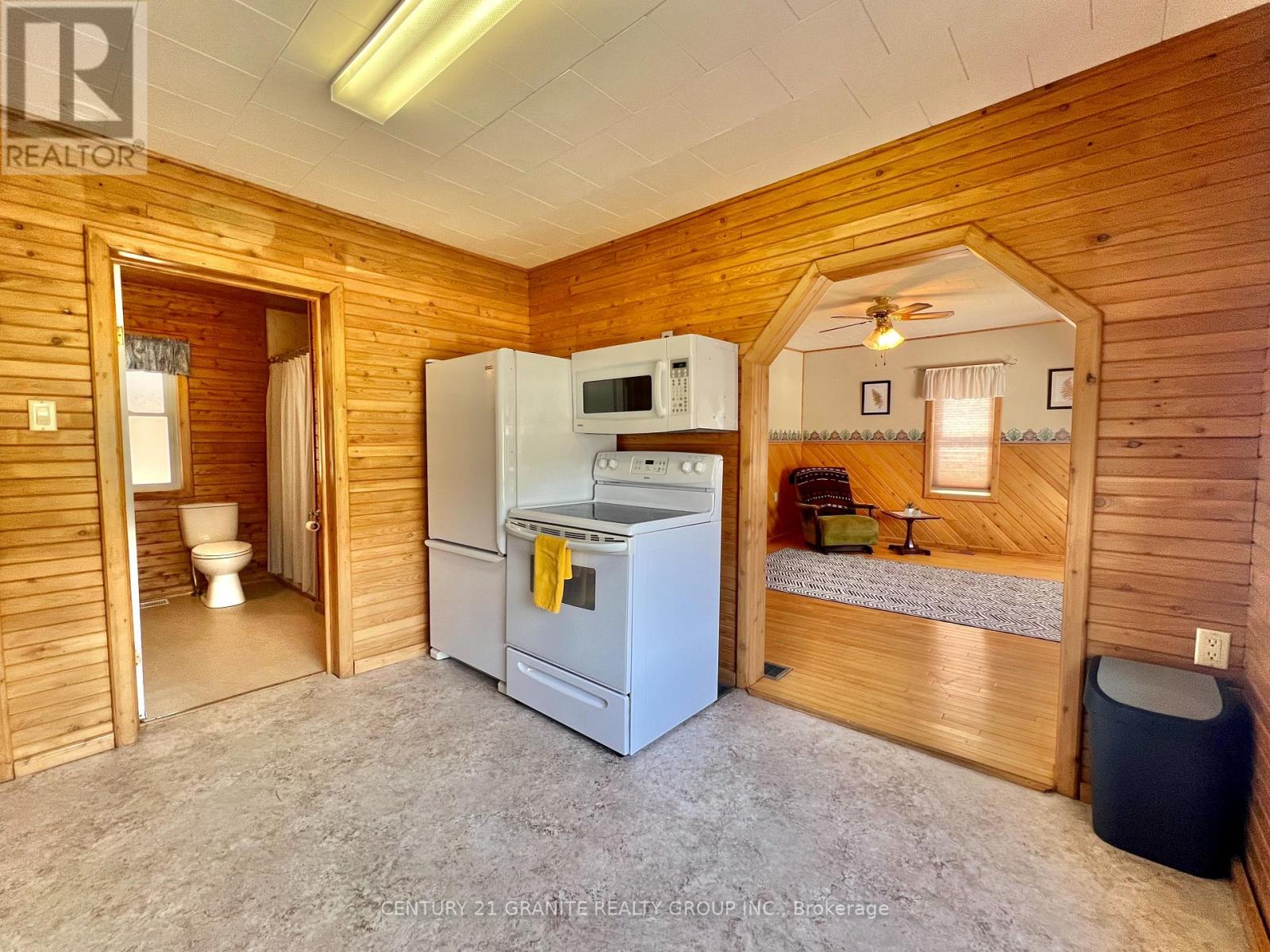 61 Bridge Street E, Bancroft (Bancroft Ward), Ontario  K0L 1C0 - Photo 8 - X12116814