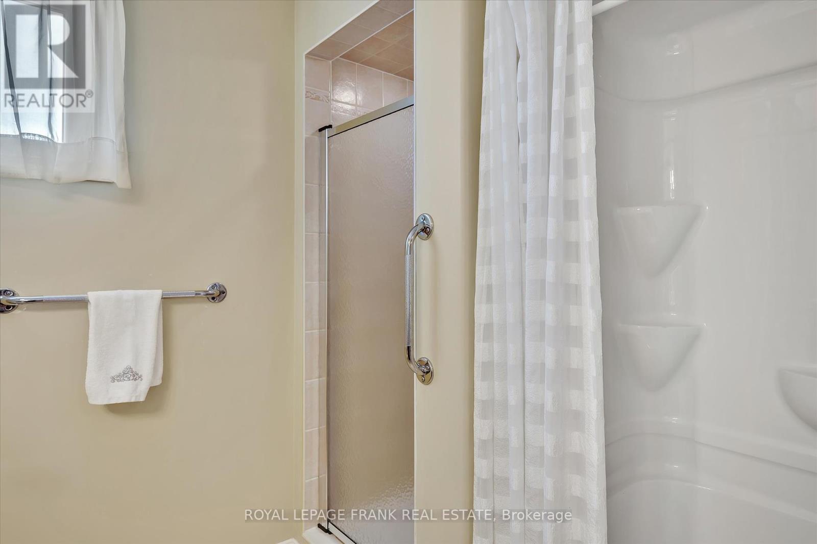 12 - 877 Wentworth Street, Peterborough West (Central), Ontario  K9J 8R7 - Photo 15 - X12116833