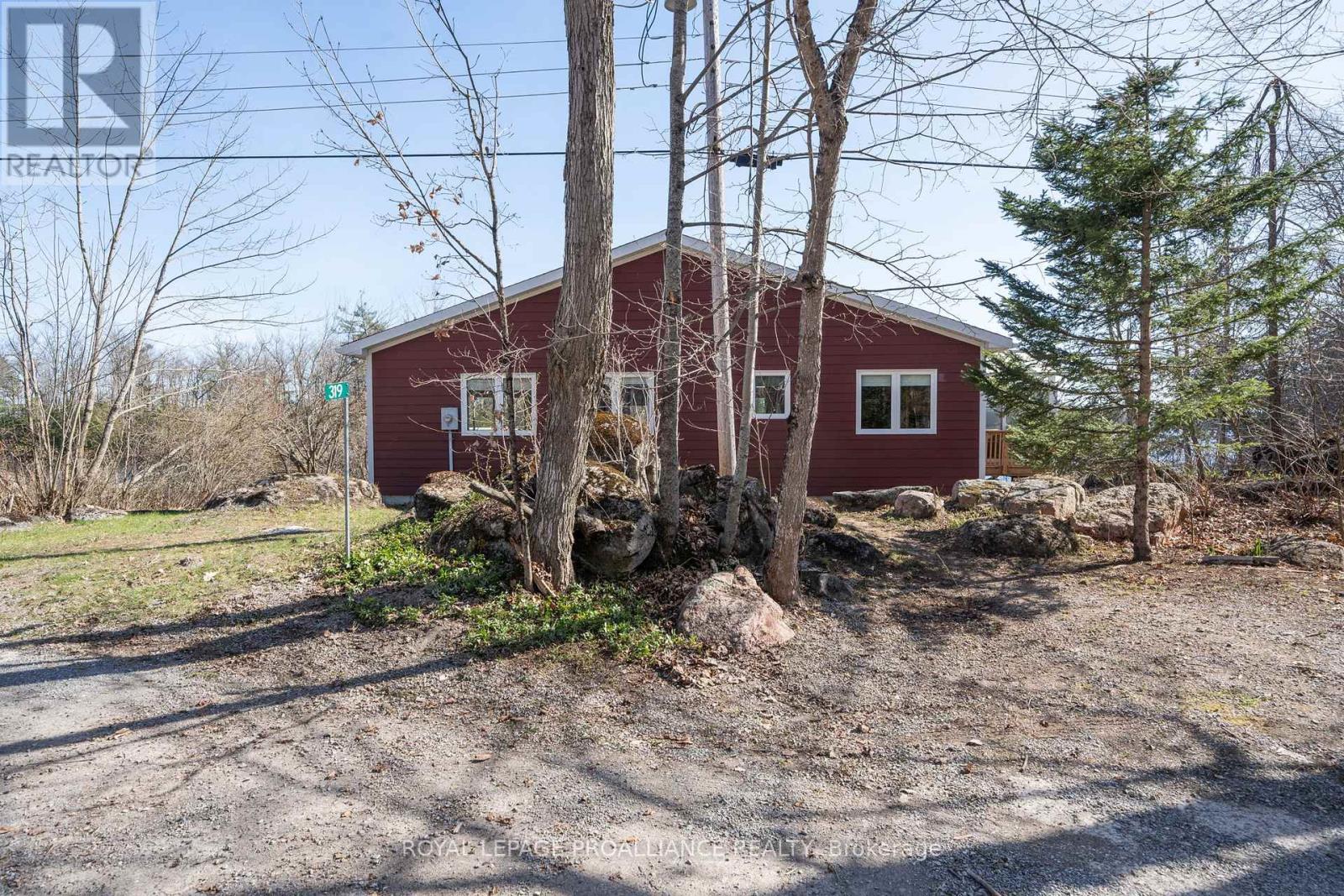 319 Fire Route 4, North Kawartha, Ontario  K0L 2H0 - Photo 6 - X12116884