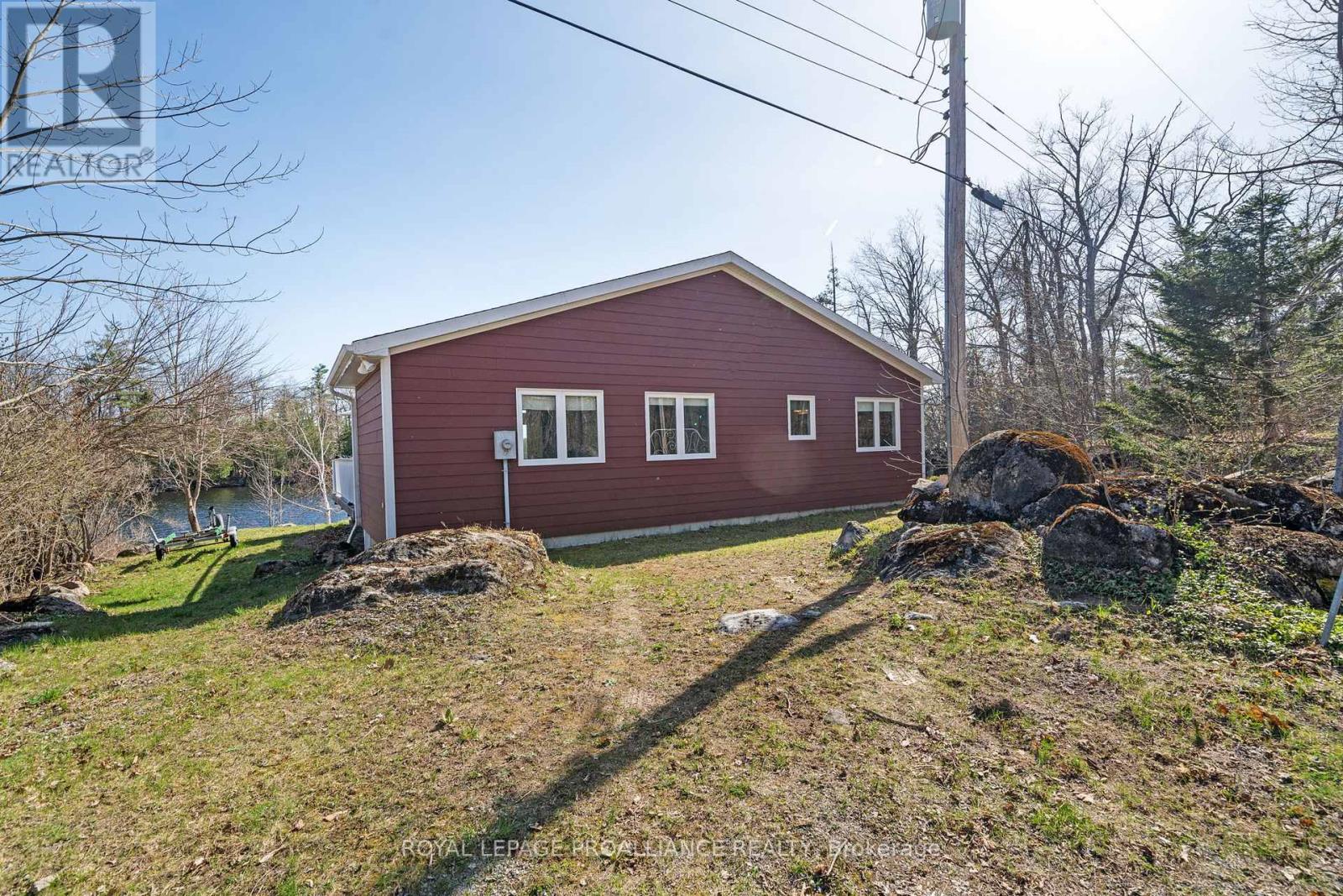 319 Fire Route 4, North Kawartha, Ontario  K0L 2H0 - Photo 8 - X12116884
