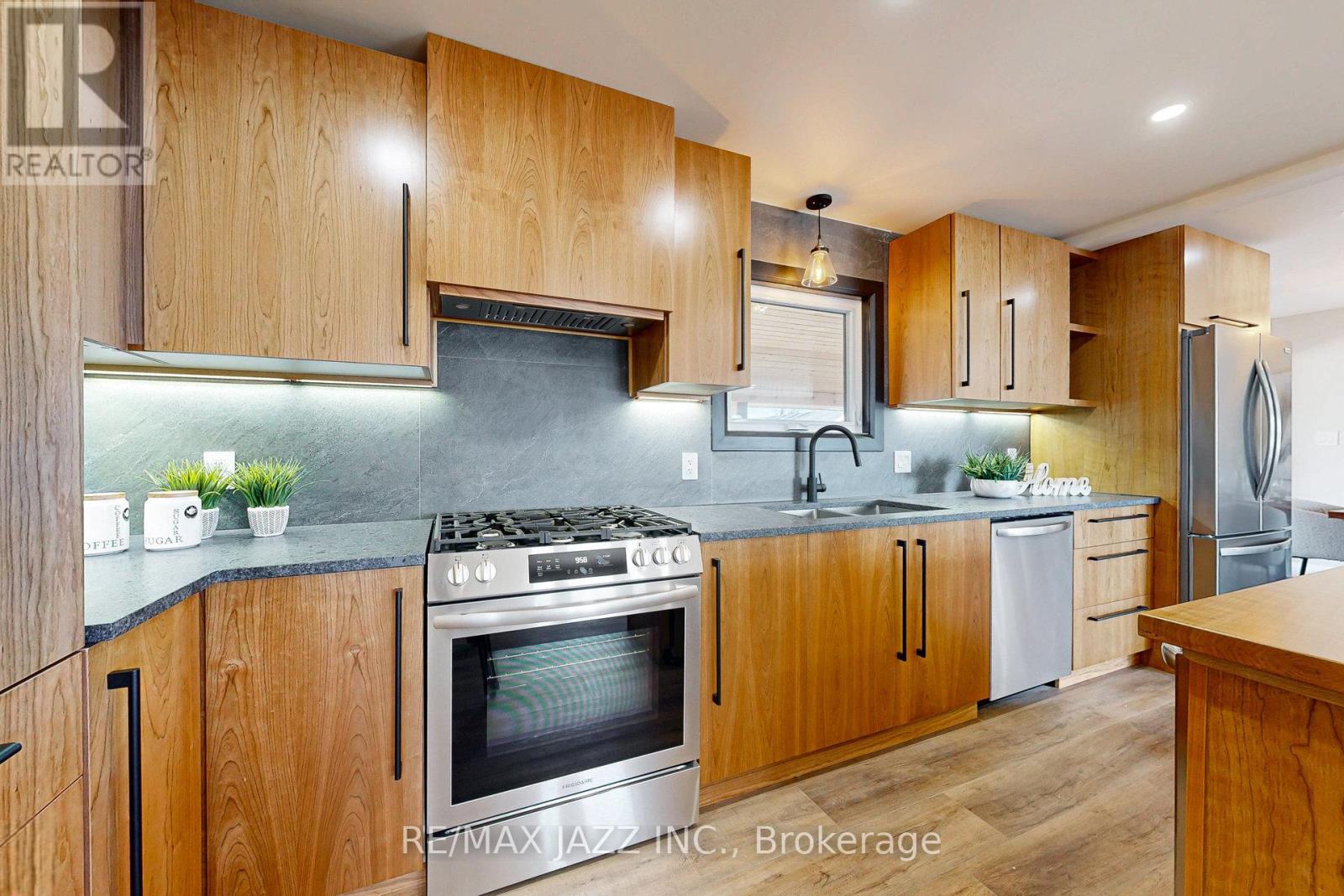 4 County Rd 4, Douro-Dummer, Ontario  K9L 1B9 - Photo 8 - X12116966