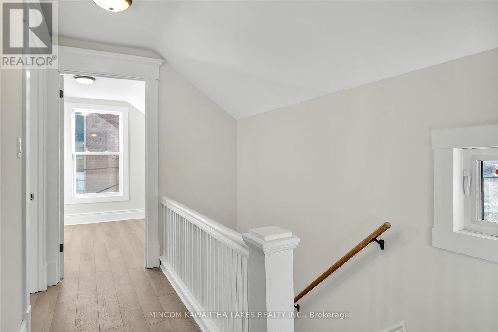 588 Wolfe Street, Peterborough Central (South), Ontario  K9J 2L8 - Photo 19 - X12117038