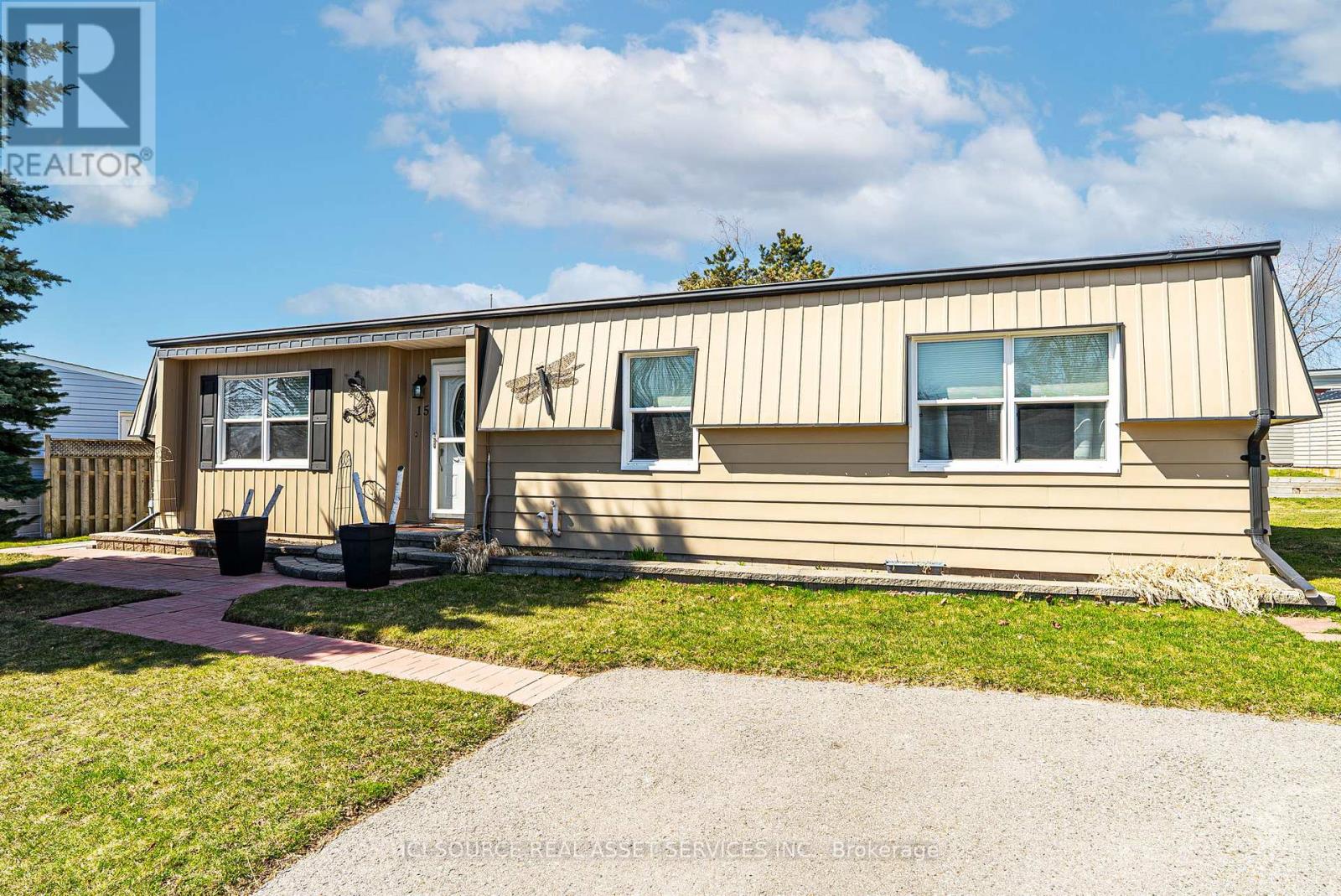 15 DRIFTWOOD LANE, clarington (bowmanville), Ontario