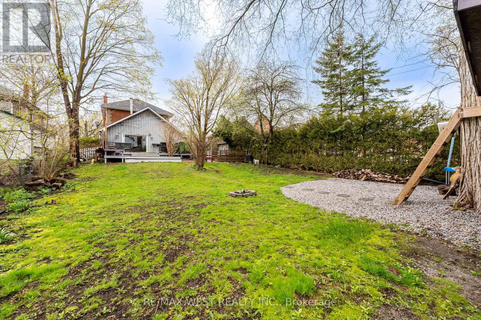 40 Regent Street W, Selwyn, Ontario  K0L 2H0 - Photo 15 - X12116845