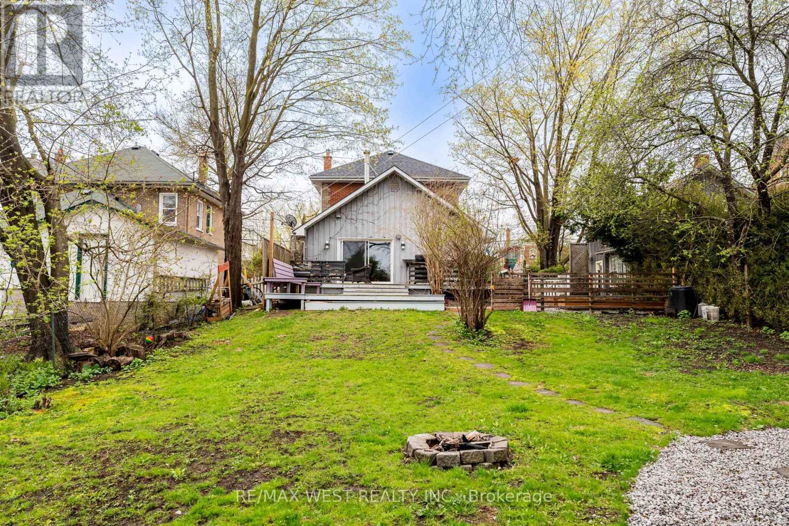 40 Regent Street W, Selwyn, Ontario  K0L 2H0 - Photo 16 - X12116845