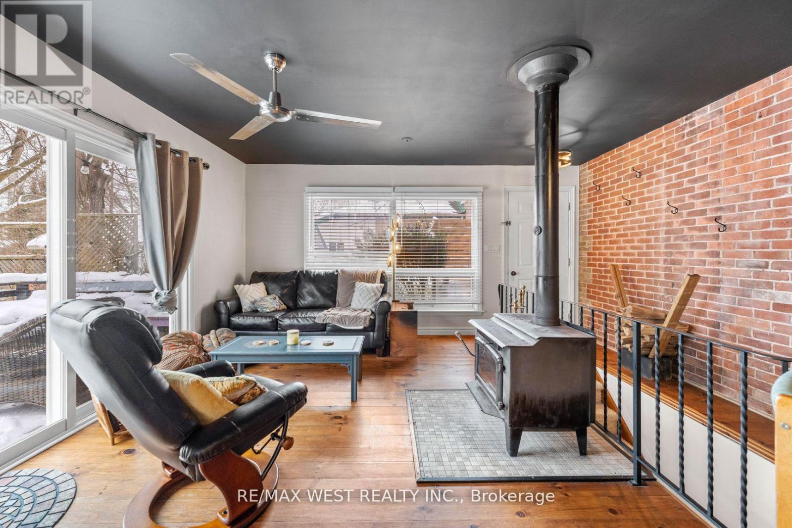 40 Regent Street W, Selwyn, Ontario  K0L 2H0 - Photo 9 - X12116845