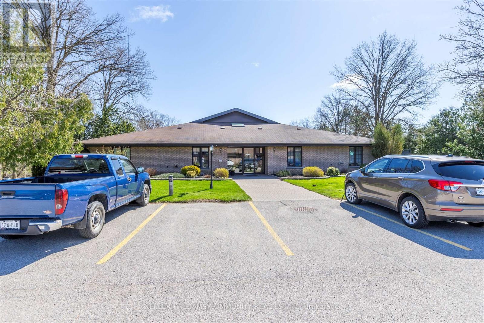 Unit # 5 - 699 Whitaker Street, Peterborough (Ashburnham), Ontario  K9H 7K3 - Photo 4 - X12117830