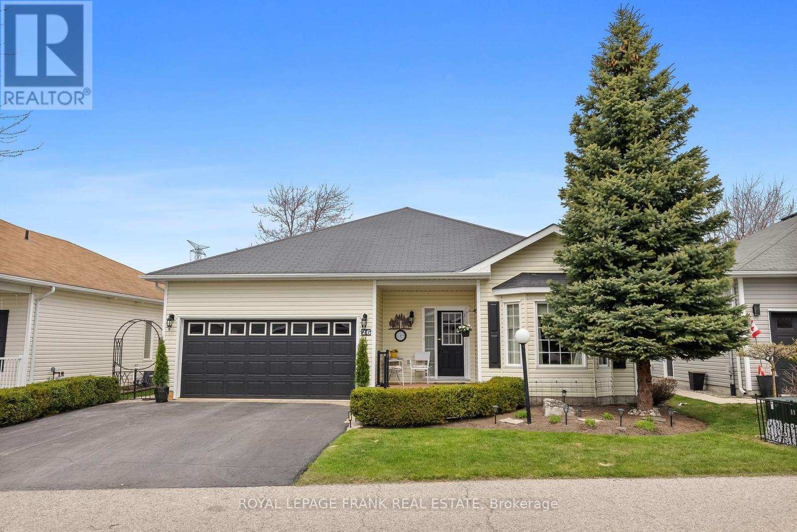 26 KISSINGBRIDGE LANE, clarington (newcastle), Ontario