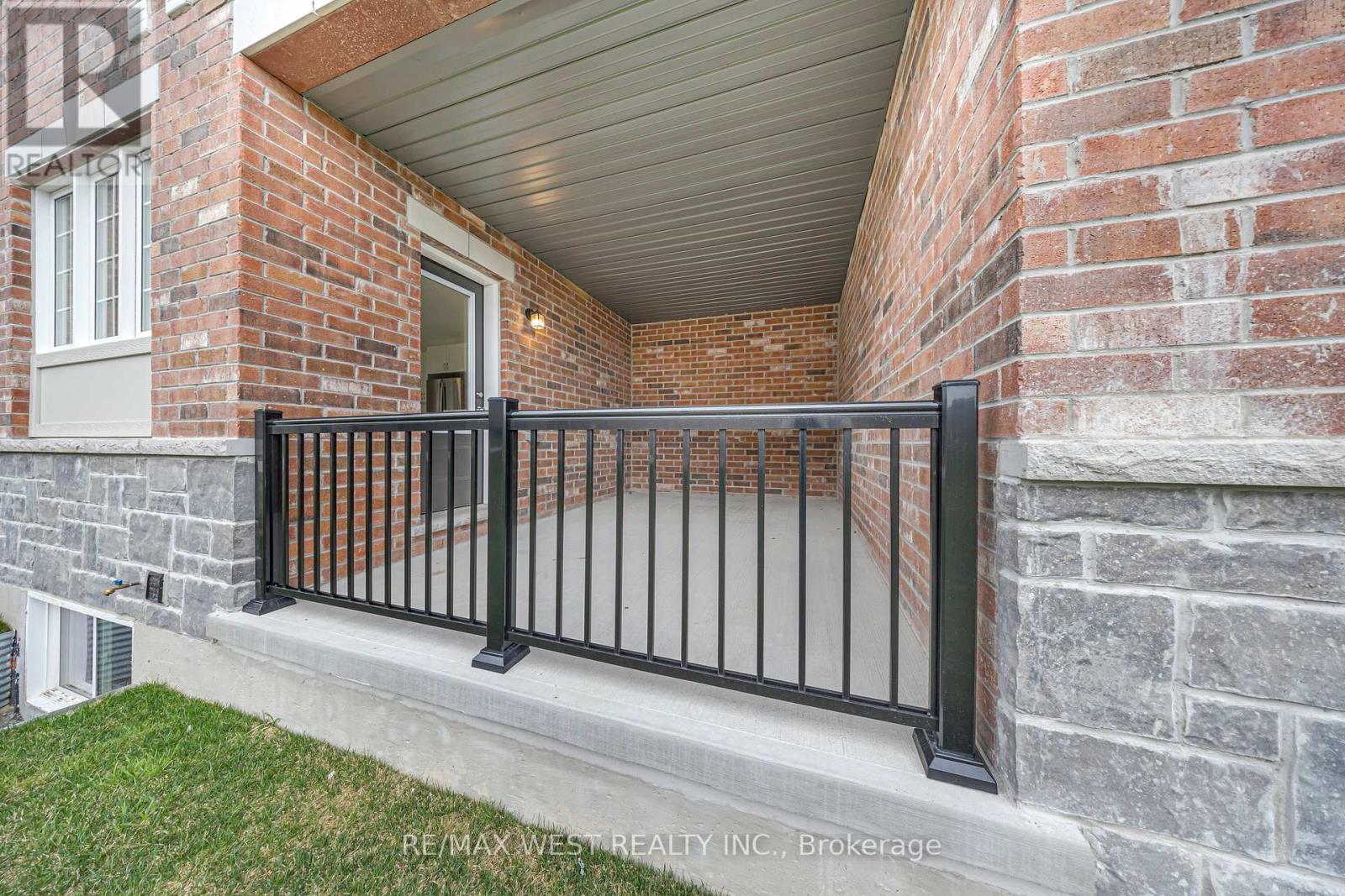 99 Golden Meadows Drive, Otonabee-South Monaghan, Ontario  K9J 0K6 - Photo 17 - X12117630