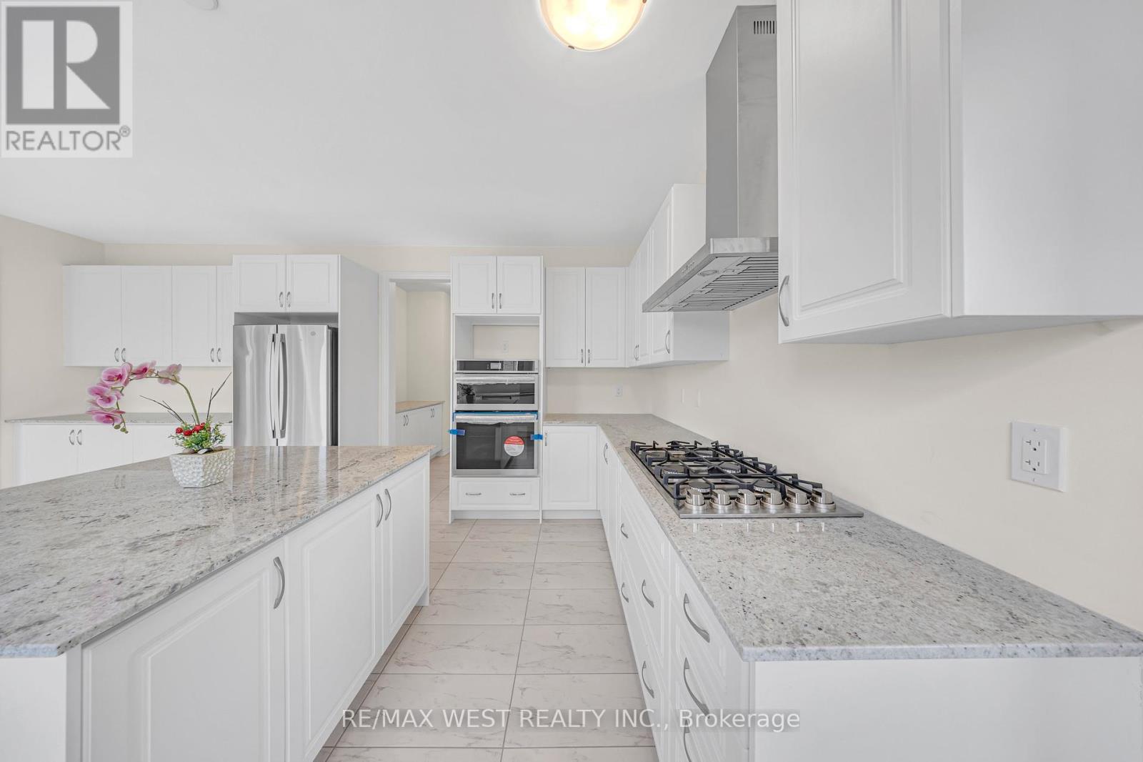99 Golden Meadows Drive, Otonabee-South Monaghan, Ontario  K9J 0K6 - Photo 18 - X12117630