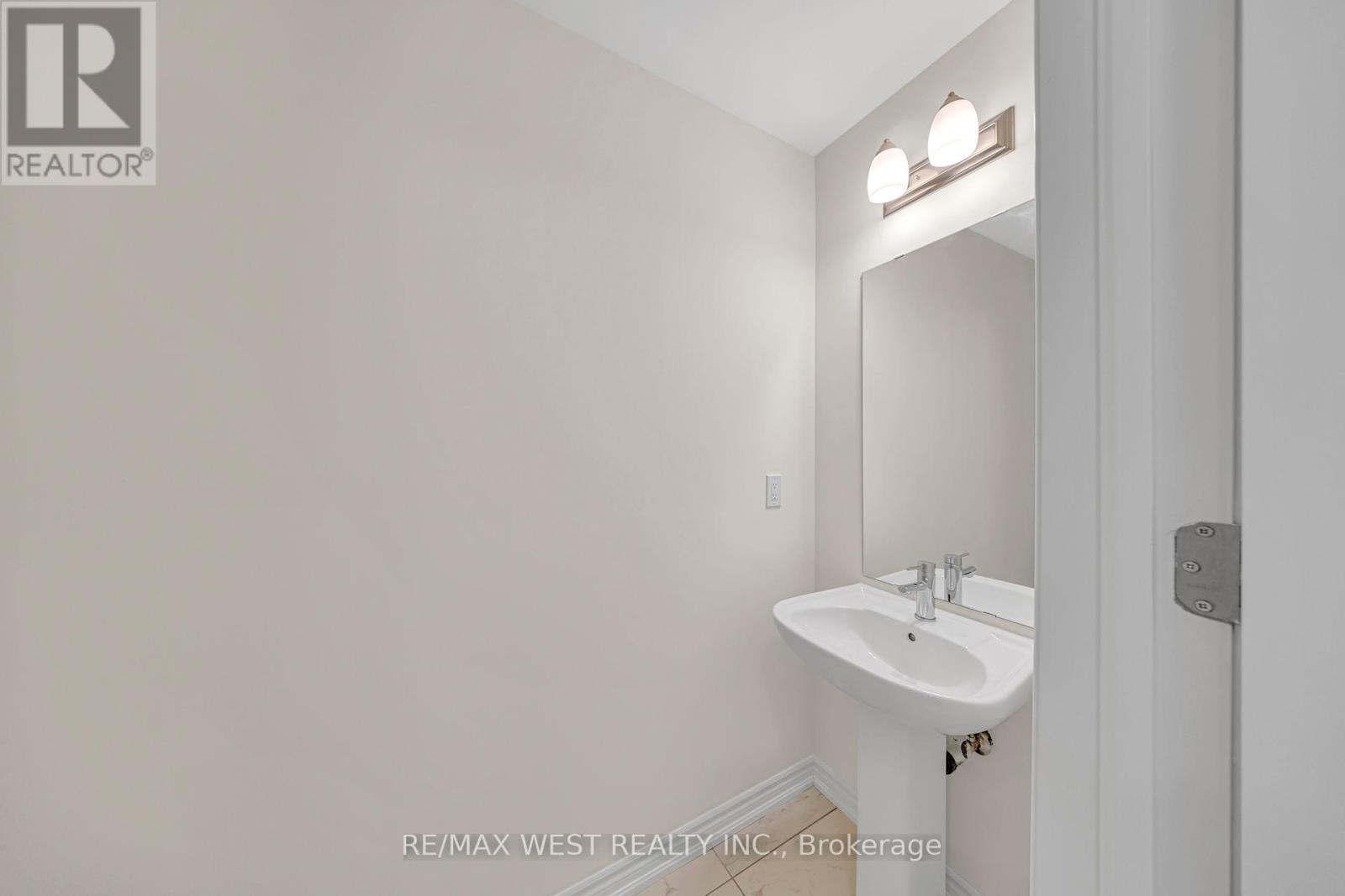 99 Golden Meadows Drive, Otonabee-South Monaghan, Ontario  K9J 0K6 - Photo 24 - X12117630