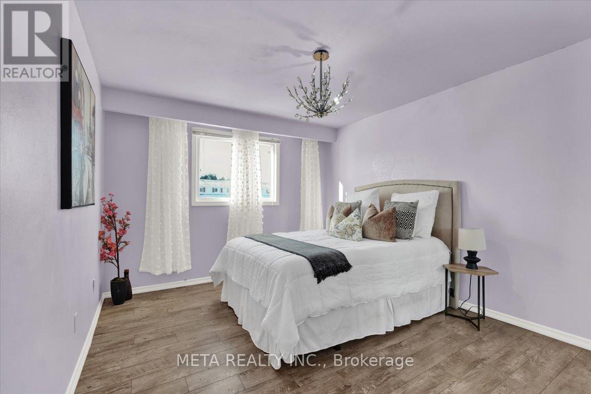 2126 Walker Avenue, Peterborough East (South), Ontario  K9L 1S1 - Photo 13 - X12117718