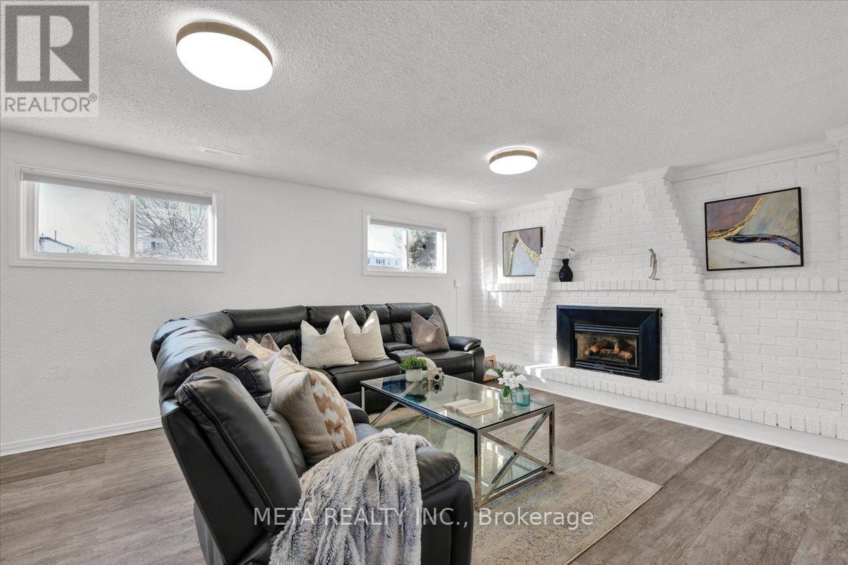 2126 Walker Avenue, Peterborough East (South), Ontario  K9L 1S1 - Photo 17 - X12117718